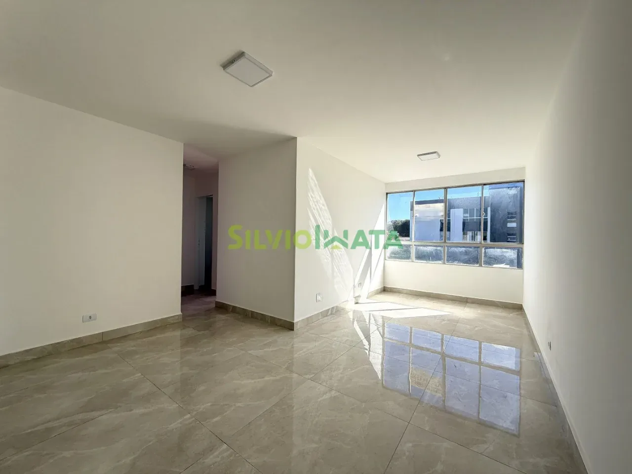 Apartamento à venda em Chácara Paulista, Maringá - PR