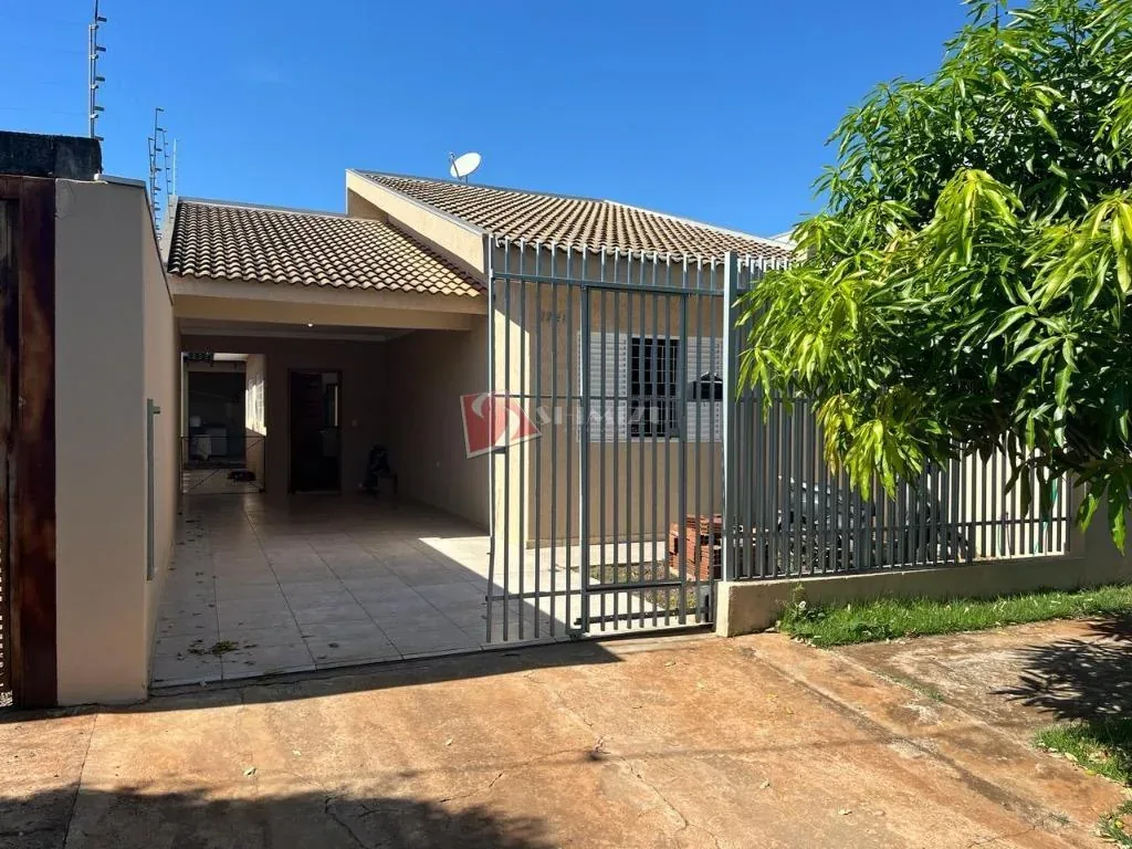 Casa à venda em Jardim Oriental, Maringá - PR
